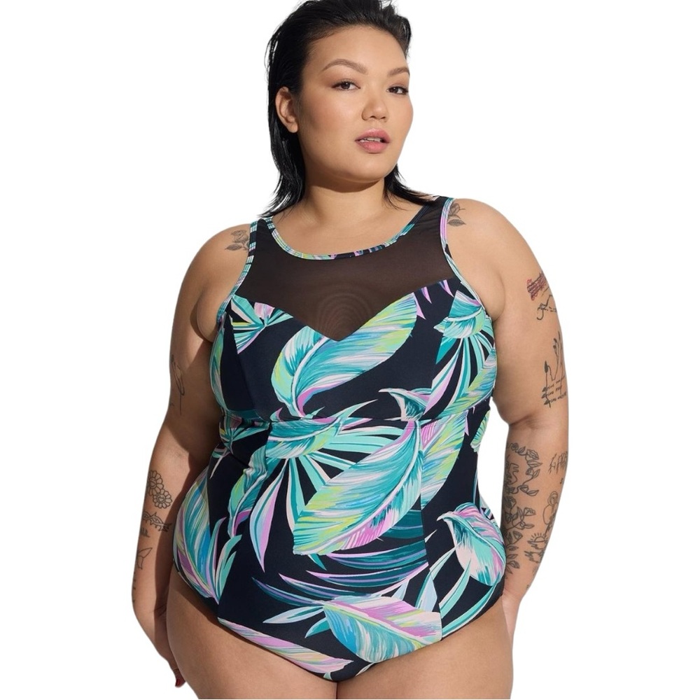 NWT Torrid Wireless Mesh High Neck One Piece Swimsuit - Size: 1 (14-16)